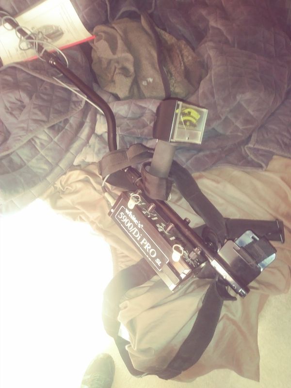 Whites 5900/di pro SL metal detector for Sale in Everett, WA OfferUp