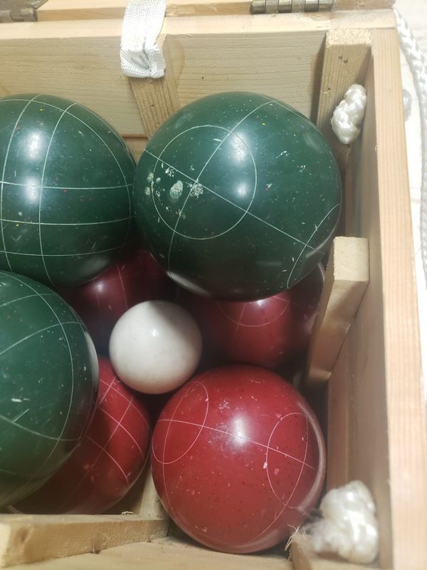 Eddie Bauer bocce balls use great shape set in Wood carry case for Sale