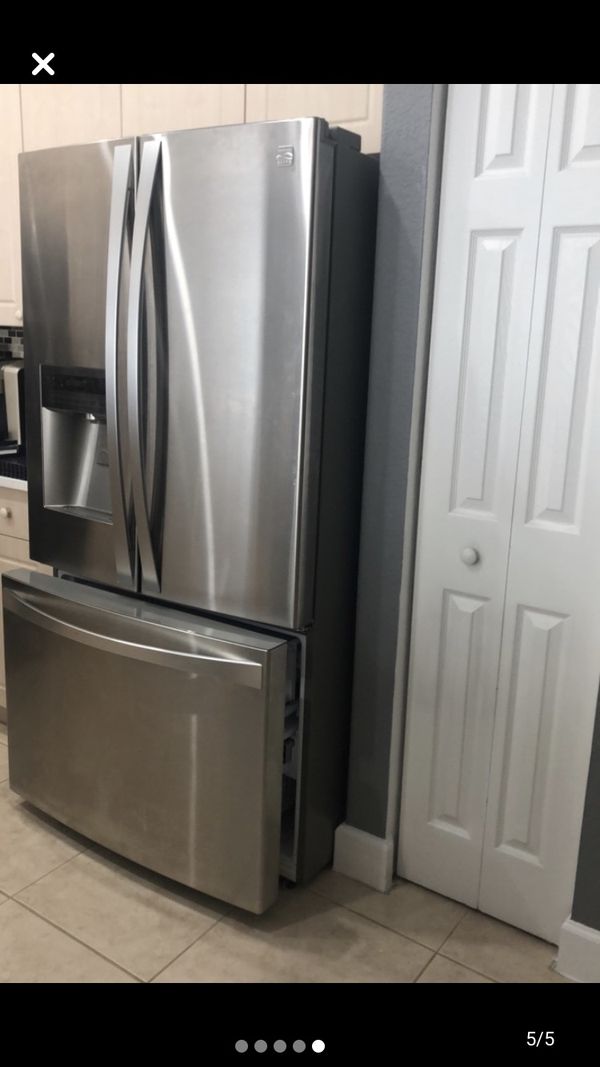 Kenmore Elite refrigerator (needs compressor!!!) for Sale in West Palm