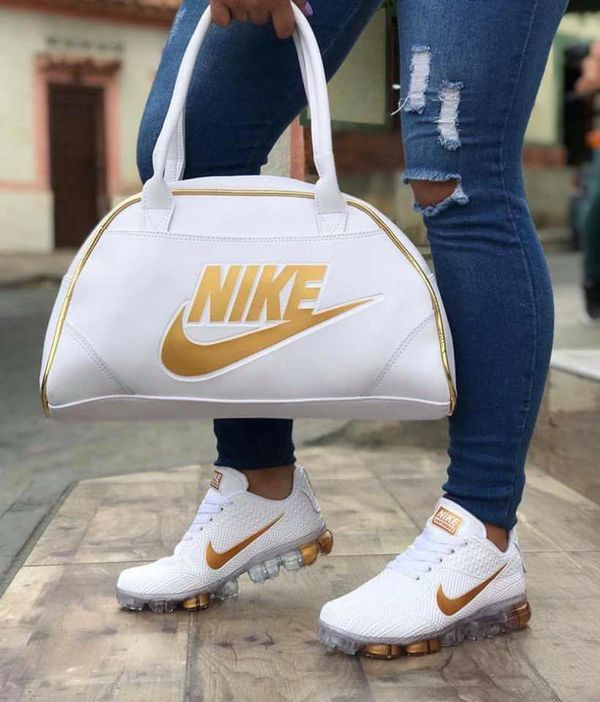 Nike bag and sneaker sets for Sale in New York, NY - OfferUp