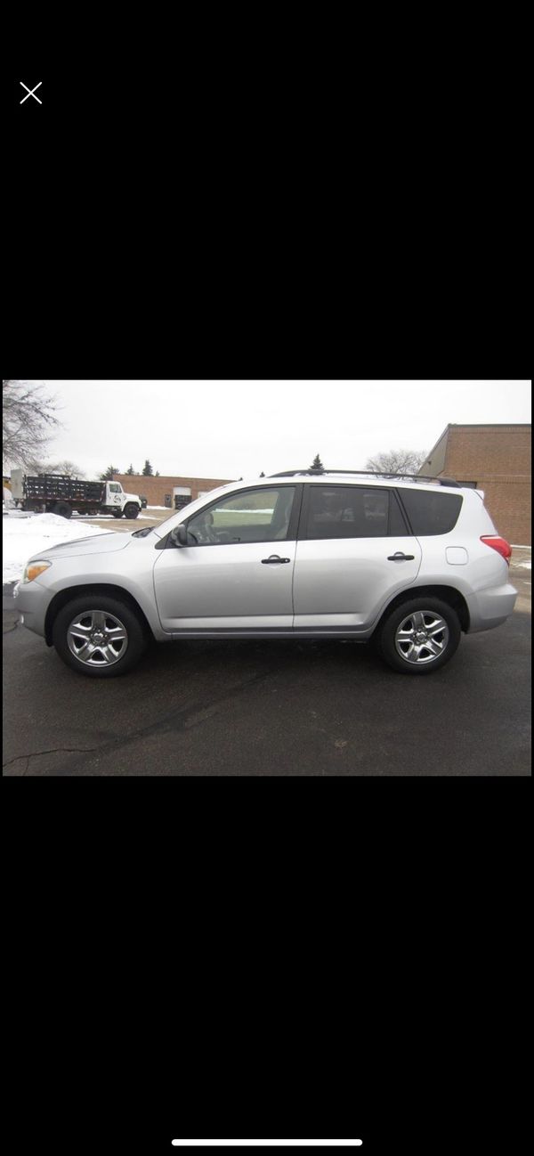 2006 Toyota RAV4 base 4dr suv 4WD for Sale in West Dundee, IL - OfferUp