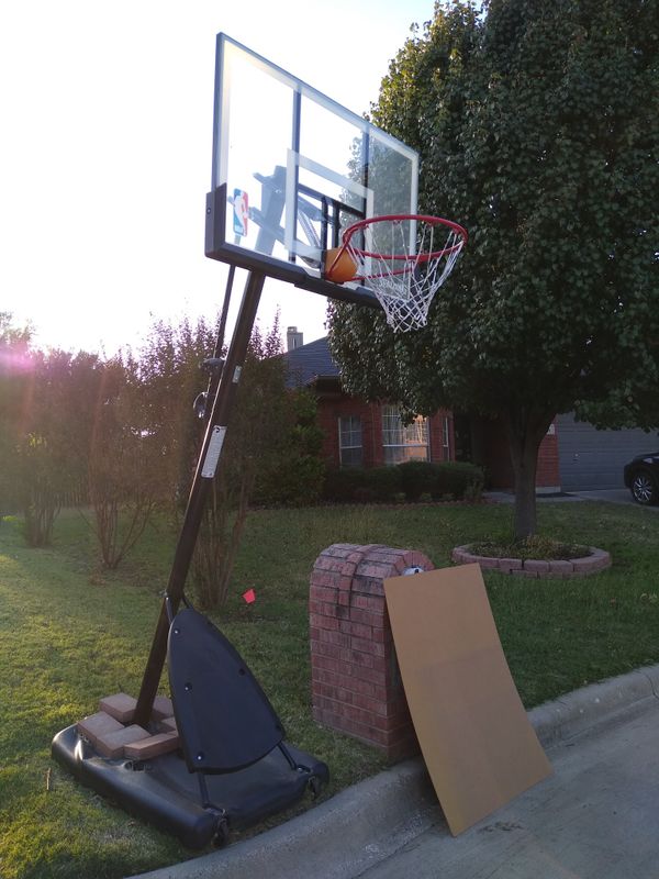 Spalding NBA adjustable basketball hoop for Sale in Watauga, TX OfferUp