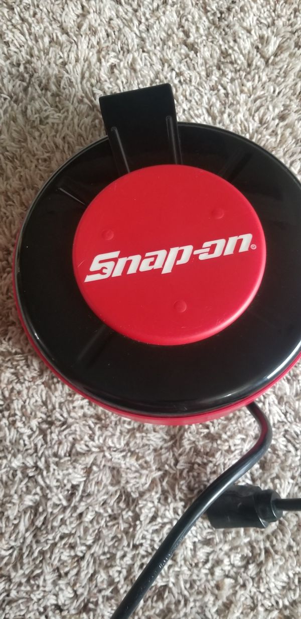 snap on retractable extension cord R2KB2FLS for Sale in Mill Creek, WA