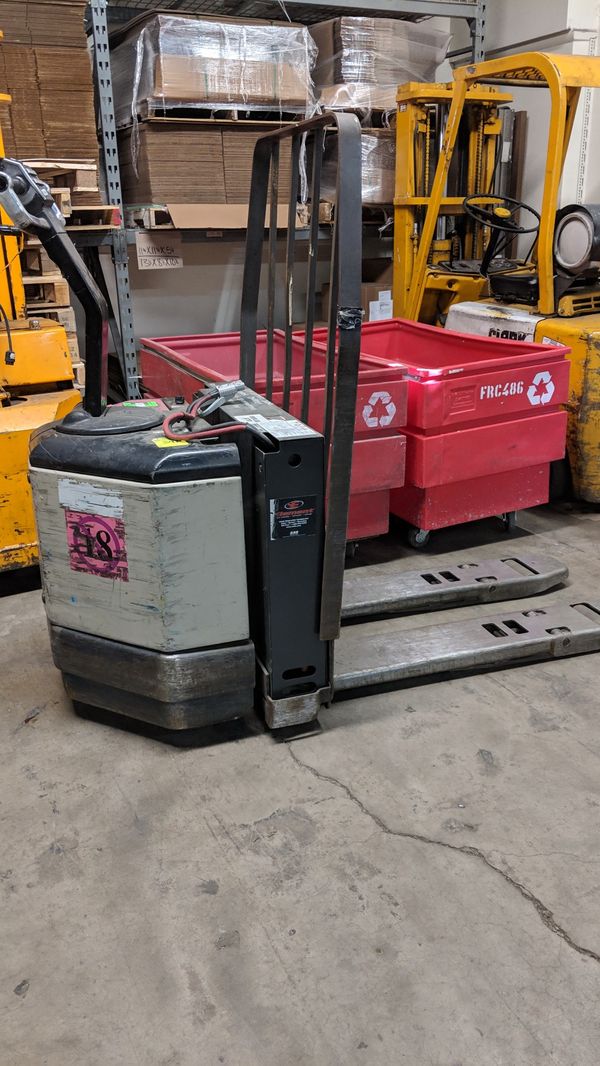 Crown Wp 3000 Series Electric Pallet Jack