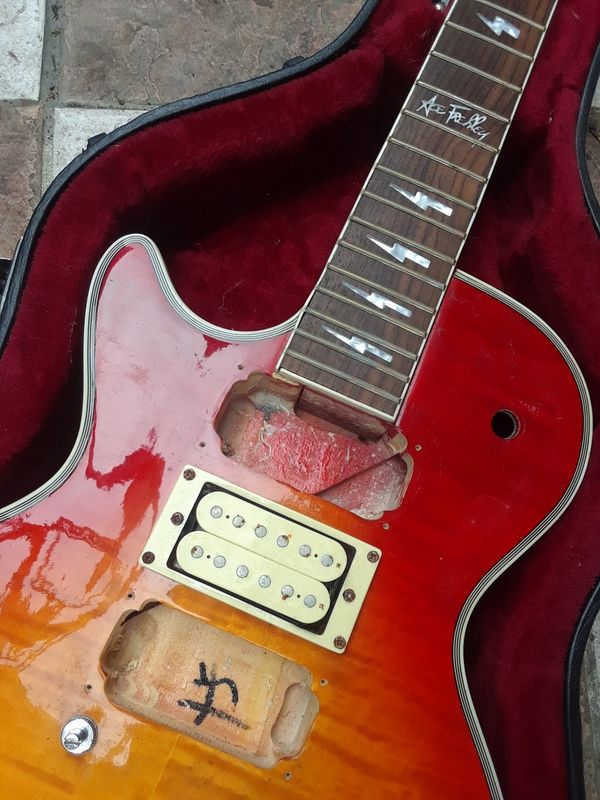 Kiss guitar for Sale in Huntington Park, CA OfferUp