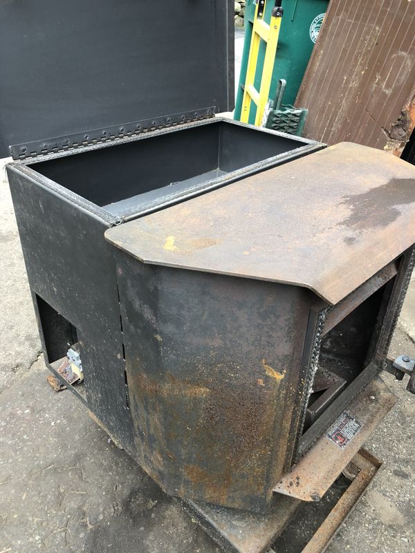 Used England stove works wood pellet stove w/ 11 bags of pellets for Sale in Acton, MA OfferUp
