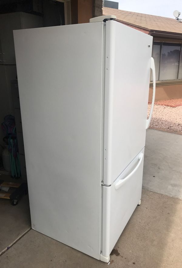 Amana refrigerator for Sale in Phoenix, AZ - OfferUp