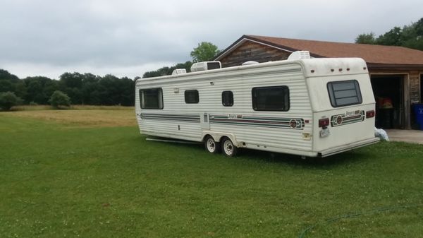 Jayco 32 foot camper $2000.00 for Sale in Points, WV - OfferUp