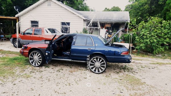 92 grand marquis lifted 26s for Sale in San Antonio, TX - OfferUp