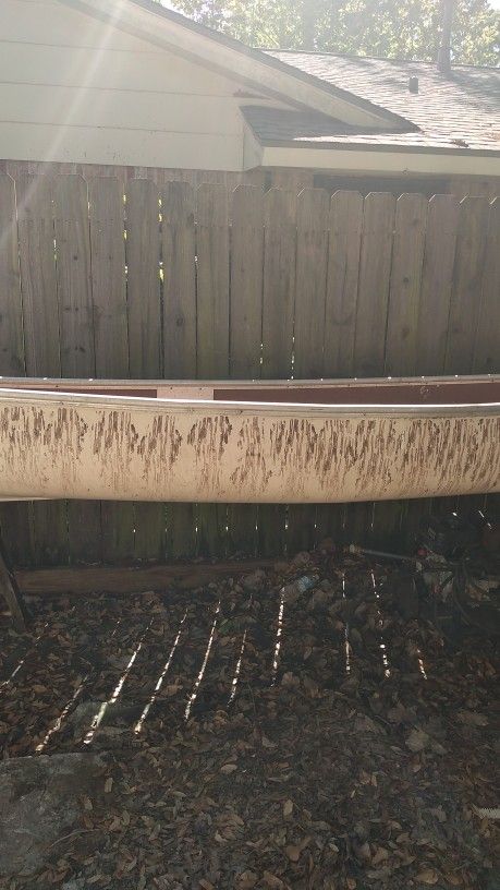 15ft. American Fiber-Lite Camo. Canoe for Sale in Houston ...