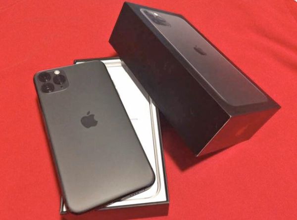 iPhone 11 Pro Max black for Sale in Seattle, WA - OfferUp