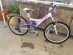 Next Tiara girls mountain bike 24" for Sale in Fullerton, CA