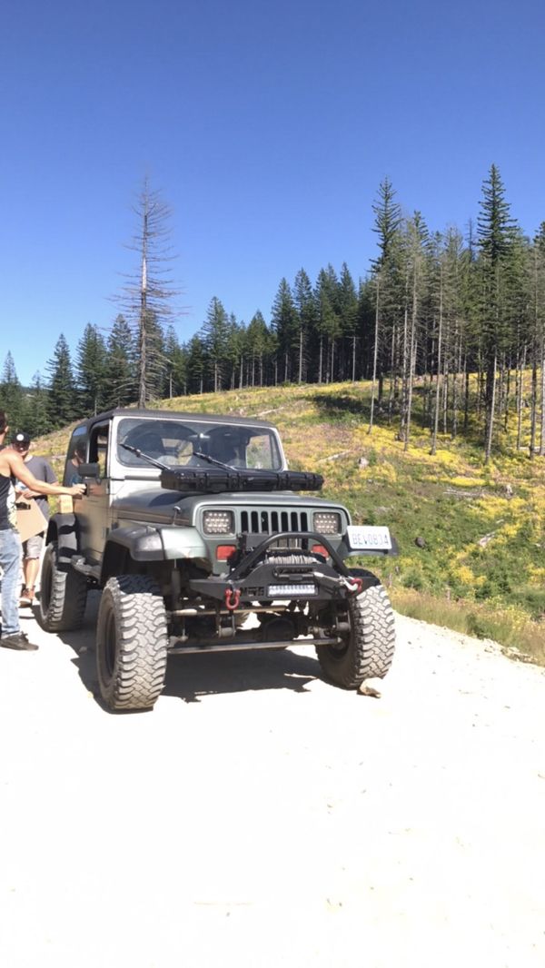 1992 jeep wrangler sahara edition