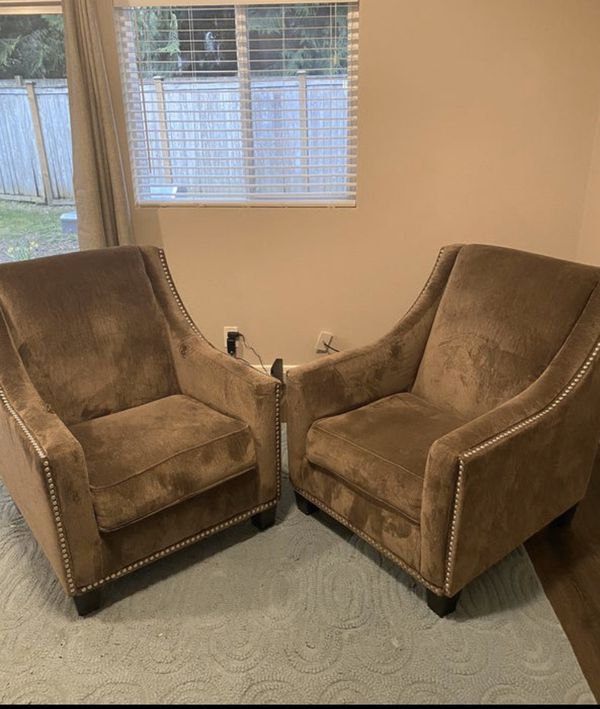 Living room chairs for free for Sale in Mill Creek, WA - OfferUp