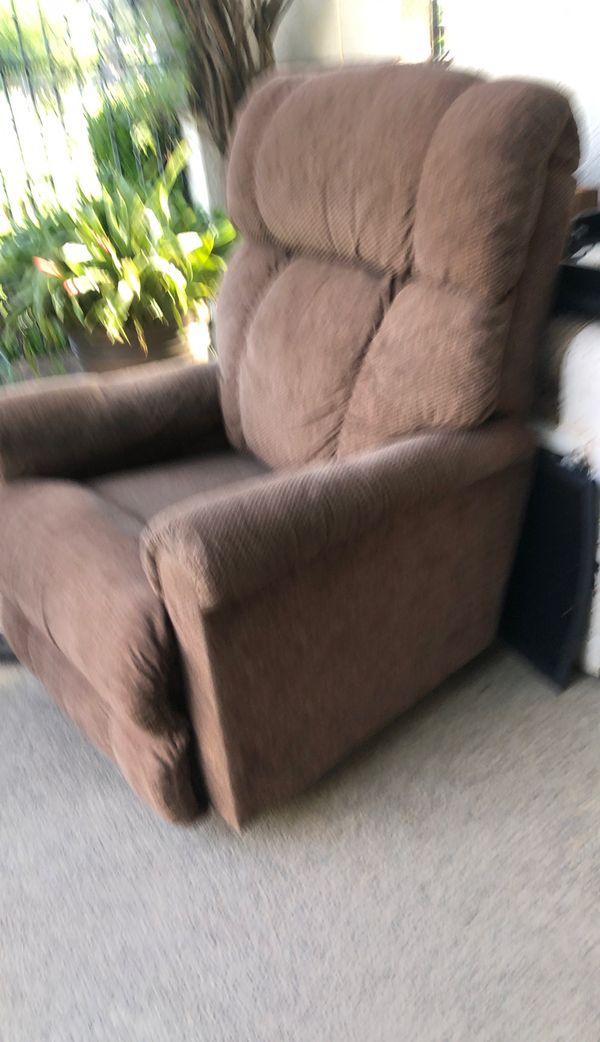 Lazy boy full electric recliner for Sale in Rio Linda, CA OfferUp