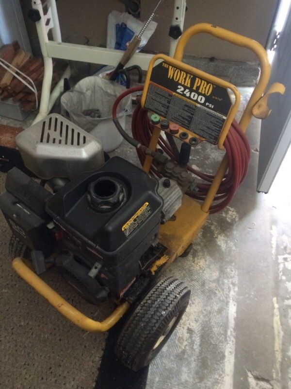 Pressure washer "the work pro" 2400psi... Works great ! Only 150 obo