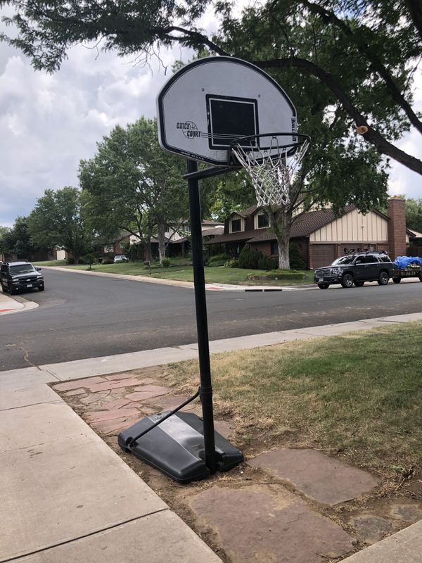 Lifetime portable basketball hoop. Quick Court. Graphite, adjustable