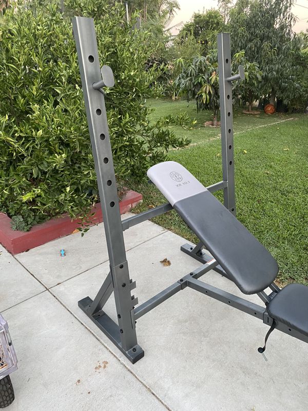 gold's gym bench and rack