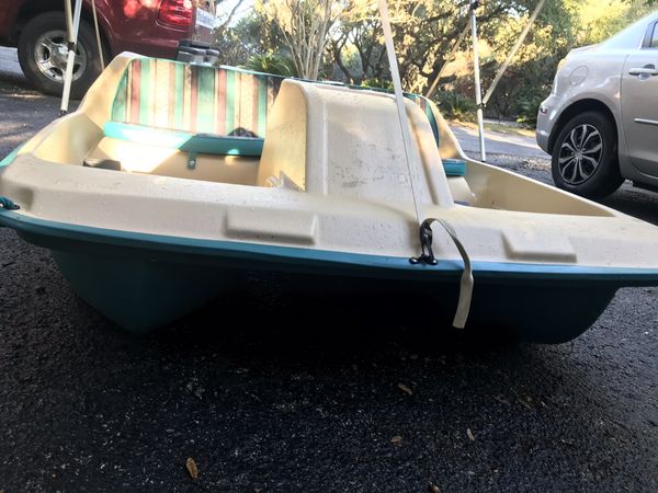 aqua toy paddle boat