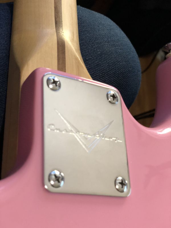 Fender Hello Kitty Custom Stratocaster with Fluence & Acoustic-Phonic