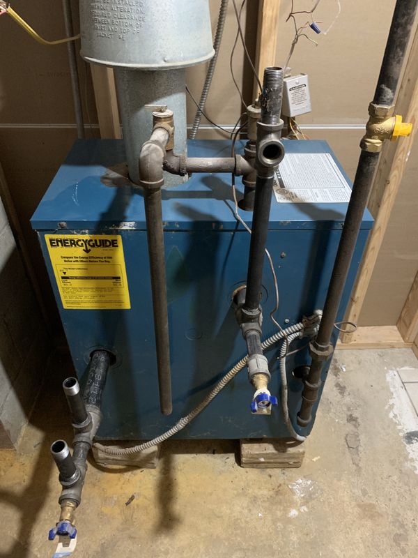 Burnham 9600 BTU Gas Boiler - Good Condition for Sale in Queens, NY