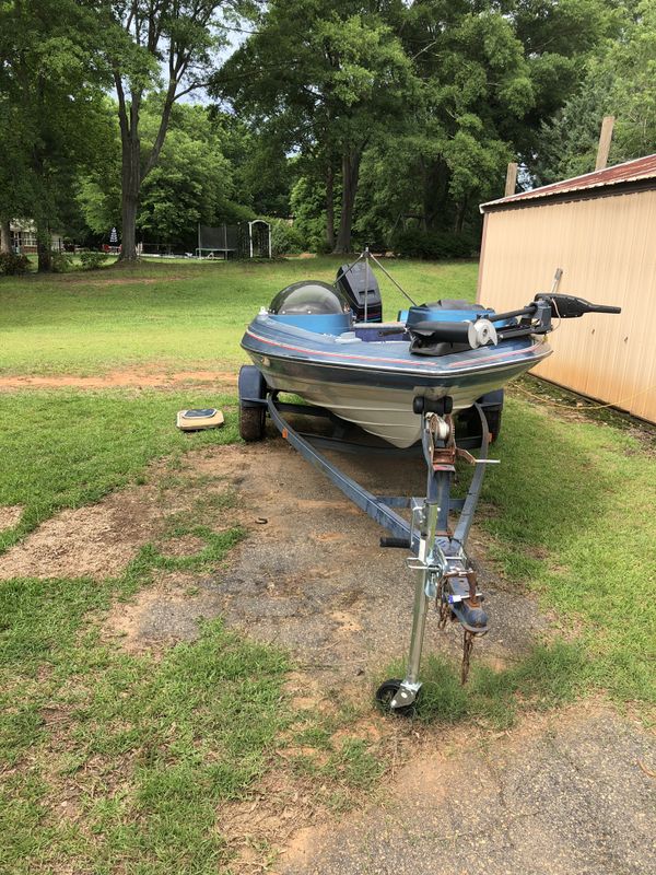 1988 Bayliner fish and ski boat for Sale in Boiling Springs, SC - OfferUp