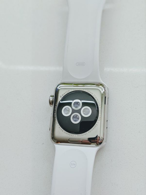 beda iwatch gps dan cellular