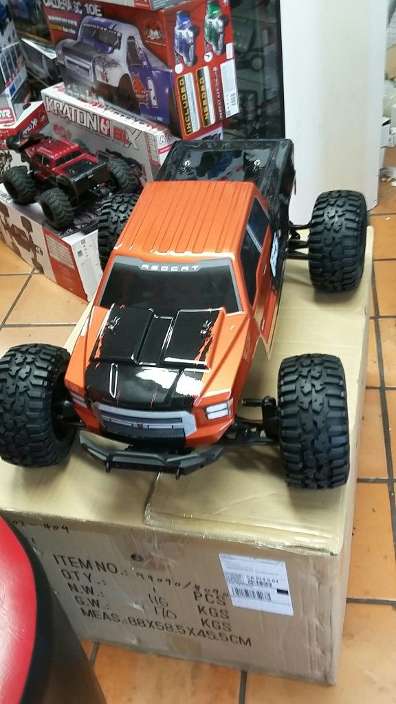 redcat 4x4 monster truck