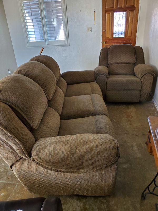 Recliner sofa matching recliner chair for Sale in Tucson, AZ - OfferUp