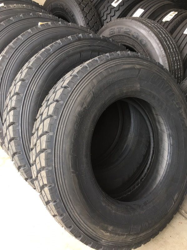 11r24 5 Uniroyal Open Shoulder 16 Pr Drive Tires For Sale