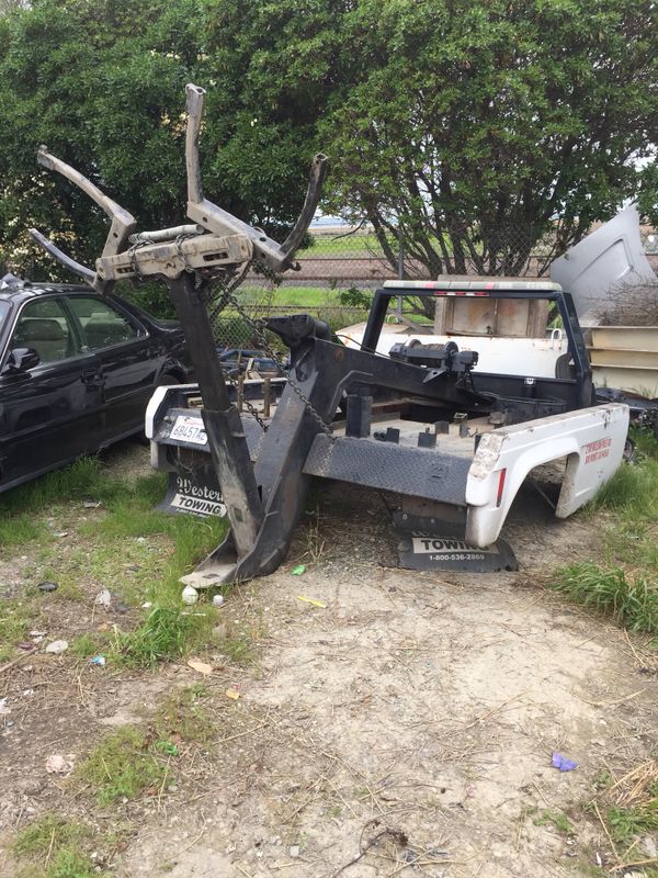 Eagle claw tow bed works good in great shape for Sale in Pittsburg, CA