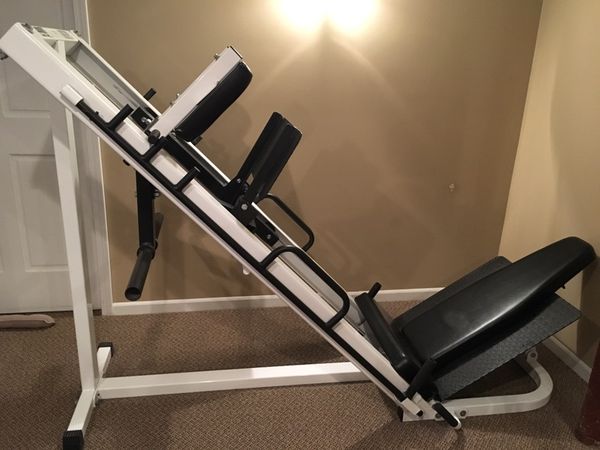 Parabody Leg Press/Hack Squat for Sale in Schaumburg, IL - OfferUp