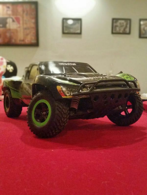 traxxas slash 4x4 monster energy special edition