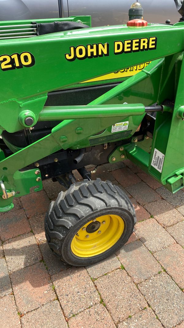 John Deere 2210 w/ model 210 front loader 9350 for Sale in Stanwood