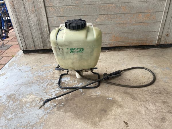 3 Gallon Plastic Tank Sprayer for Sale in San Bernardino, CA - OfferUp