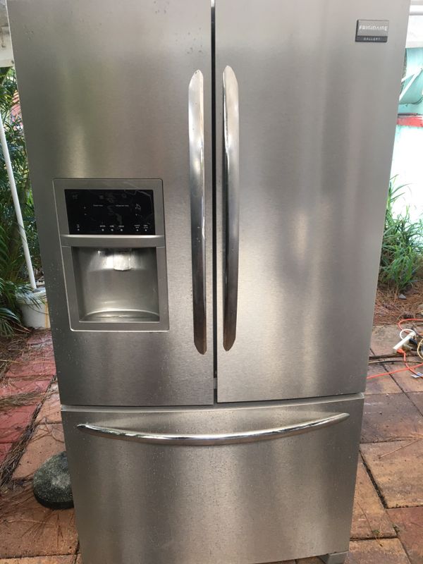 FRIGIDAIRE STAINLESS FRENCH DOOR FRIDGE 36" WIDE REFRIGERATOR 68.25 tall 32" deep for Sale in