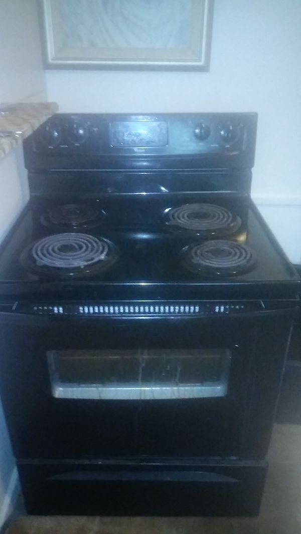 Whirlpool 4 burner electric stove for Sale in Detroit, MI OfferUp