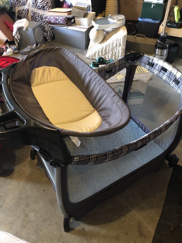 Eddie Bauer pack and play for Sale in WA OfferUp