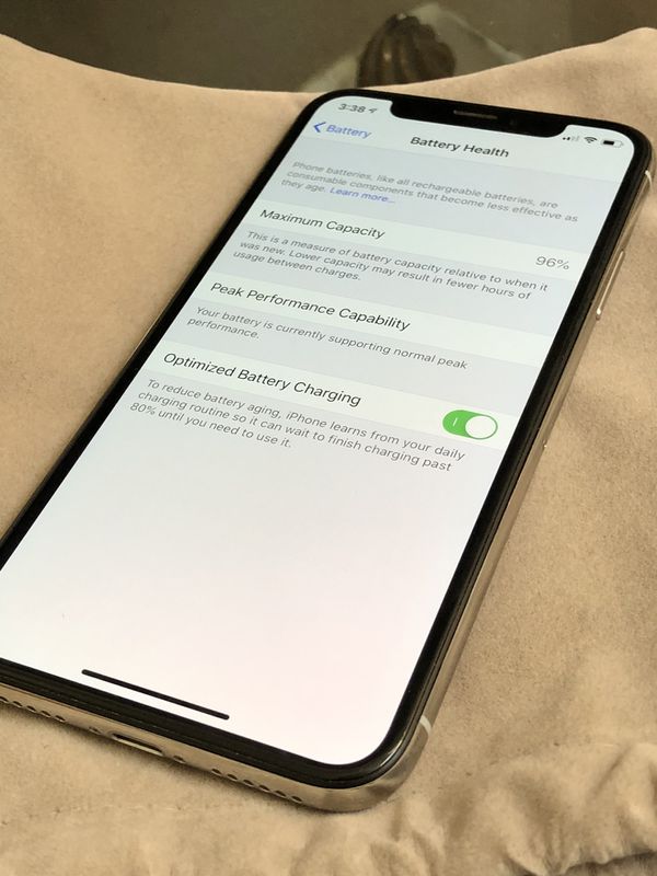 Fully unlocked iPhone X 256 GB WHITE for Sale in Las Vegas, NV - OfferUp
