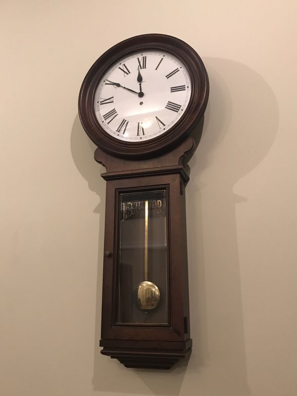 Vintage Howard Miller “Regulator” wall clock with Pendulum for Sale in