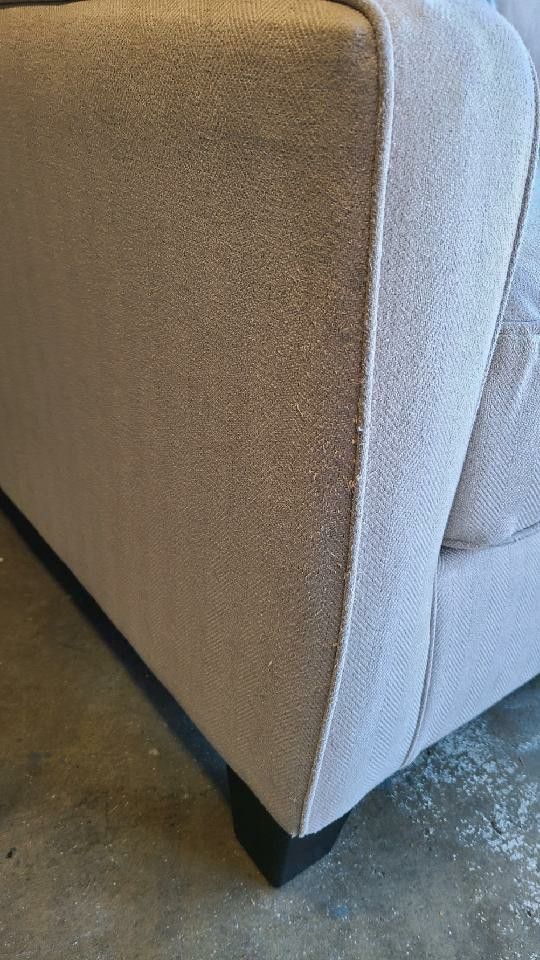 Old Cannery Couch for Sale in Buckley, WA - OfferUp