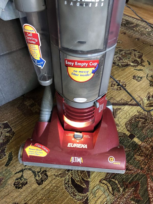 Eureka Altima Bagless Vacuum ( great power, the peddle lock is manually ...