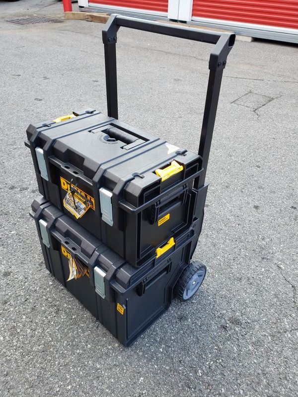DEWALT ROLLING TOOLS BOX for Sale in The Bronx, NY OfferUp