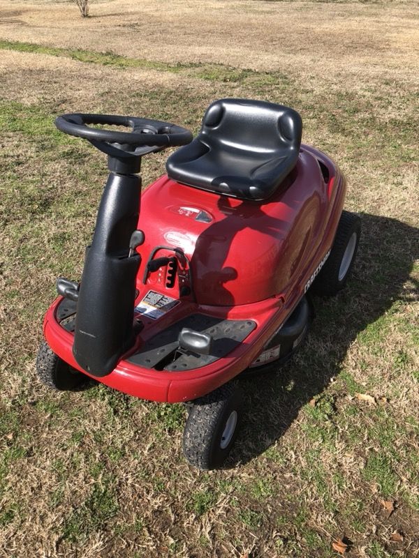 Craftsman DRM 500 Riding Mower/Mulcher/Vacuum for Sale in Goldsboro, NC