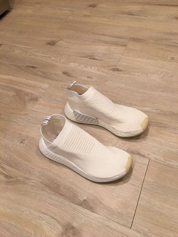 Adidas Womens (8.5) Boost NMD Laceless for Sale in Santa Clara, CA - OfferUp