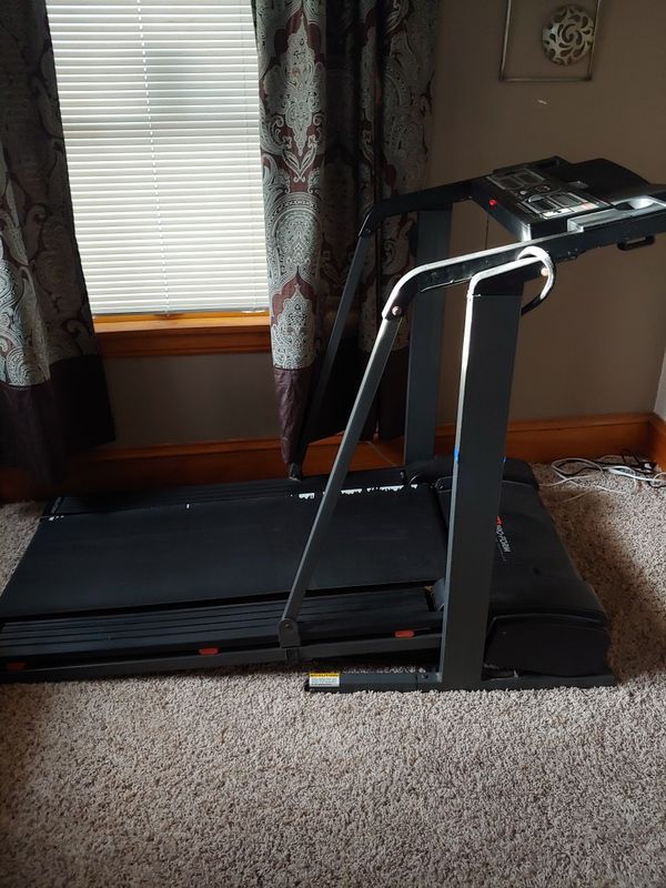 585 ProForm performance treadmill for Sale in Saint Paul, MN OfferUp