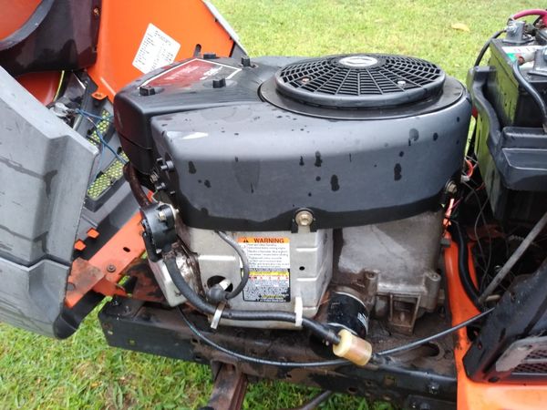 Briggs & Stratton 23hp vtwin riding mower motor for Sale in San Antonio ...