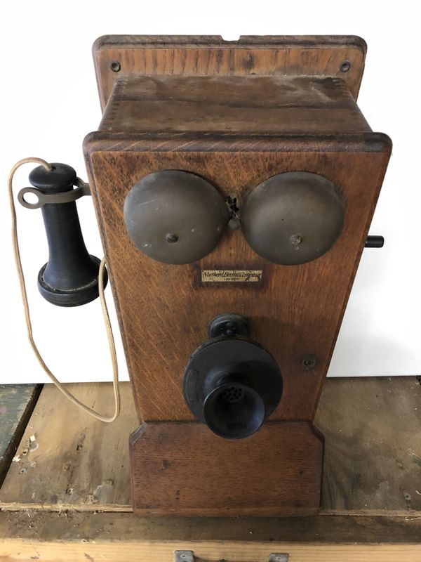 VINTAGE Northern Electric Company “Limited” Wind Up Telephone (Near Mint) for Sale in Tampa, FL
