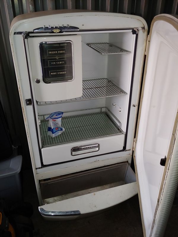 Organizing your Fridge in 5 Easy Steps Lauren Greutman