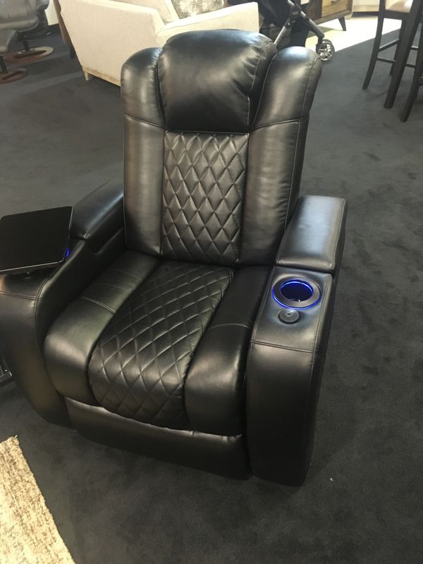 Mor Furniture Electric Recliner for Sale in Portland, OR OfferUp